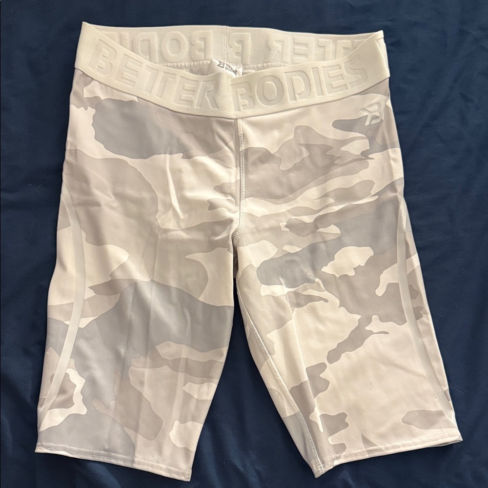 Better Bodies Women's Camo Shorts - Cream
